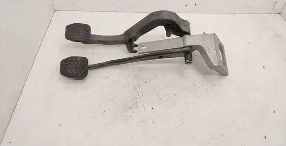 BMW 3 E36 Pedal assembly 1161962