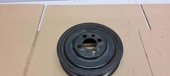 Volkswagen Caddy Crankshaft pulley 03G105243