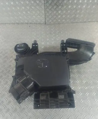 Air filter box