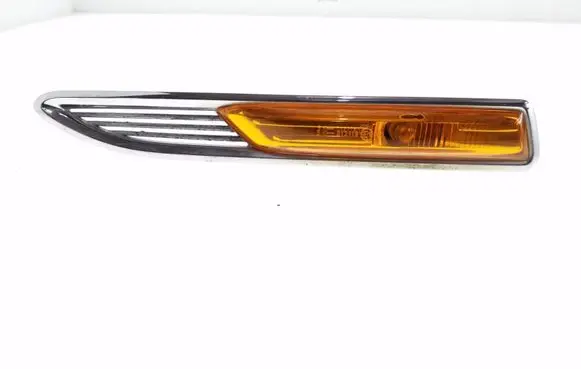 Ford Mondeo MK IV Front fender indicator light 7S7113K354BD
