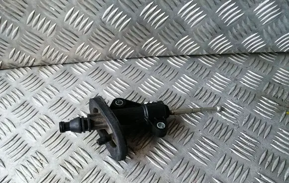 Opel Meriva B Clutch slave cylinder 55565462
