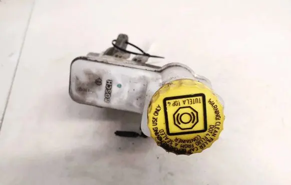 Brake fluid reservoir