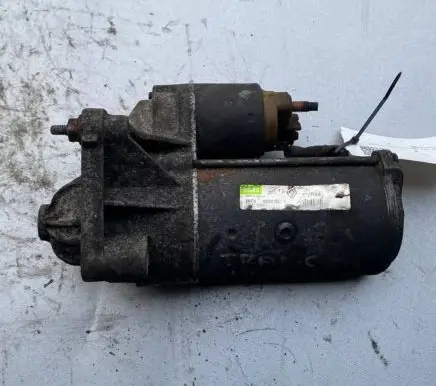 Opel Vivaro Starter motor