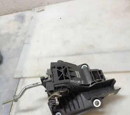 Mazda 5 Gear shifter/selector 8159025200