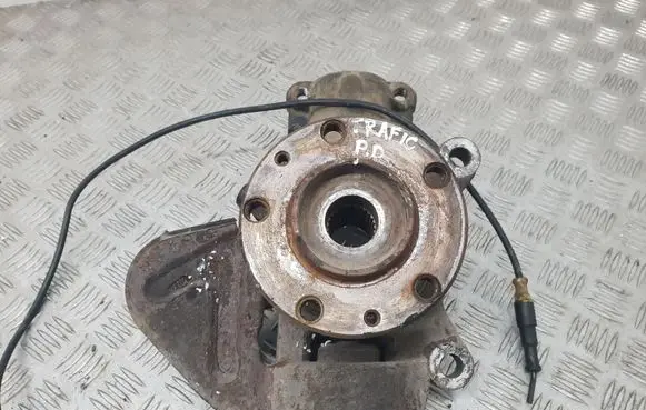 Renault Trafic I Front wheel hub 1338833080