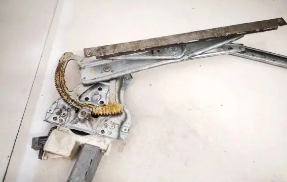 Toyota Avensis T250 Sliding door window regulator with motor