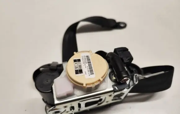 Audi A6 S6 C8 4K Front seatbelt 4K8857806D
