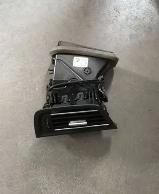 BMW 5 F10 F11 Dashboard side air vent grill/cover trim 9166883