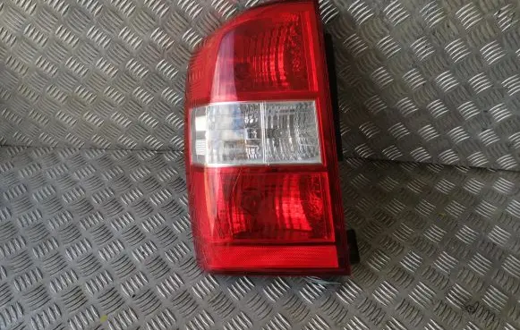 KIA Carnival Rear/tail lights 9244D1