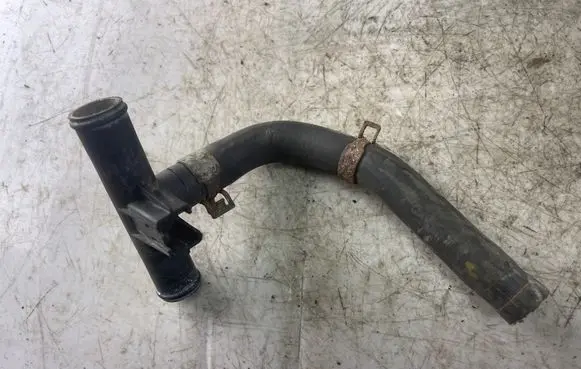 Nissan Navara D40 Engine coolant pipe/hose