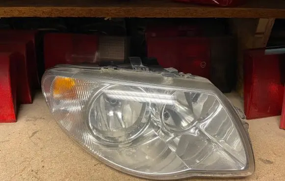 Chrysler Voyager Headlight/headlamp 04857830AC 6240200000