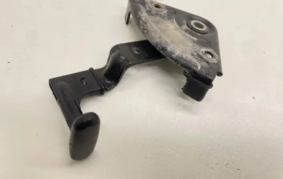 Audi A6 S6 C4 4A Engine bonnet (hood) release handle