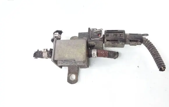 Audi A3 S3 8L Vacuum valve 028906283J 72169530
