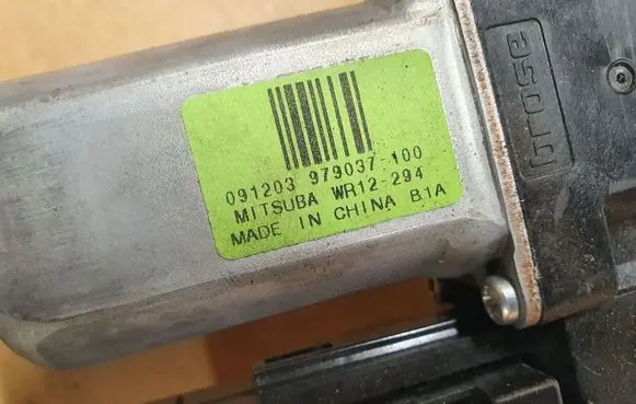 Volvo S40 Front door window regulator with motor 3M51R23201 31295174AA 5WK48974L