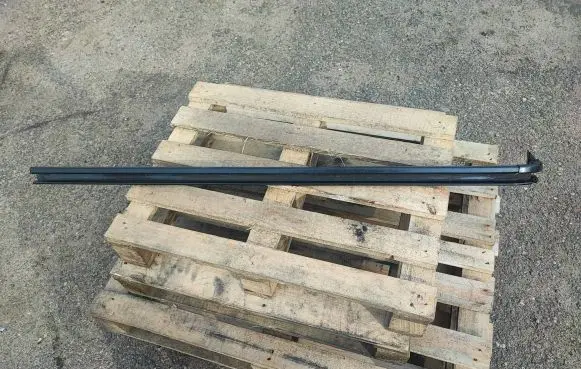 Ford Transit Sliding door middle rail 