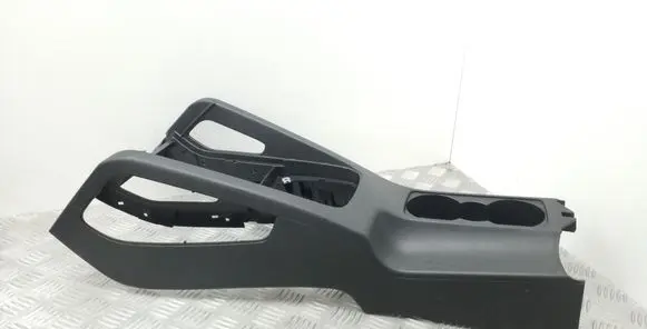 Volkswagen Scirocco Center console 1K0863243C 5K0862531A
