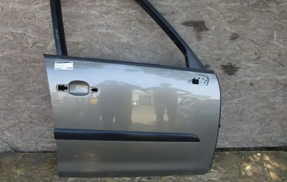 Citroen C4 I Picasso Front door