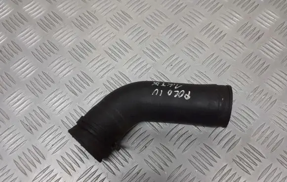 Volkswagen Polo IV 9N3 Intercooler hose/pipe