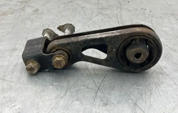 Toyota Prius (XW20) Engine mount bracket 1236321030