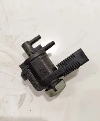 Volkswagen Golf V Turbo solenoid valve 1K0906283A
