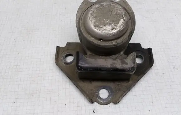 Ford Fiesta Engine mount bracket 36616F012BA