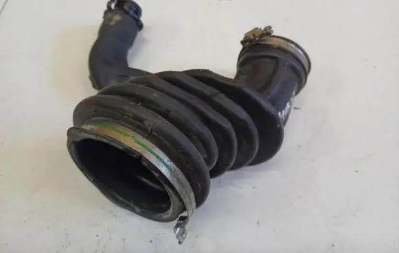 Intercooler hose/pipe