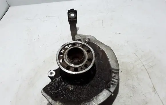 Mercedes-Benz E W213 Front wheel hub A2133324800