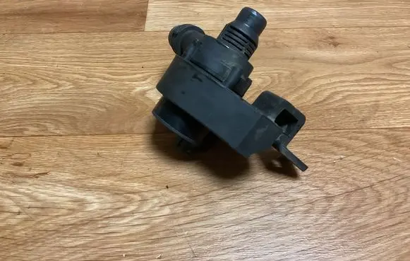 BMW 5 E60 E61 Electric auxiliary coolant/water pump 70207801 6919700