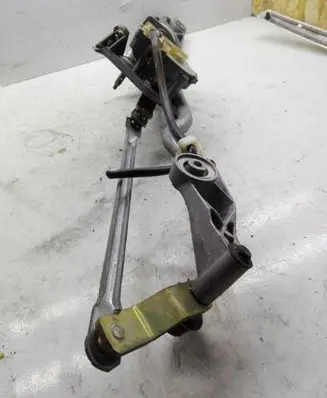 Mercedes-Benz CLK A209 C209 Front wiper linkage A2038240405