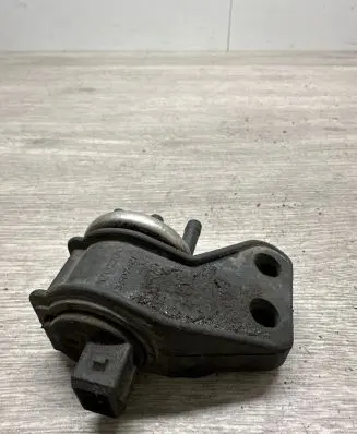 Volvo 850 Valve vacuum 