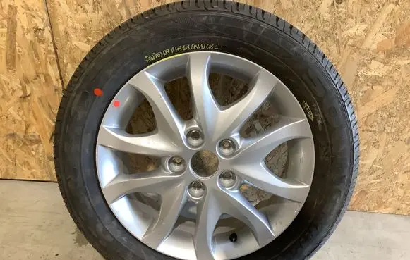 Hyundai i30 R16 alloy rim 529102L200