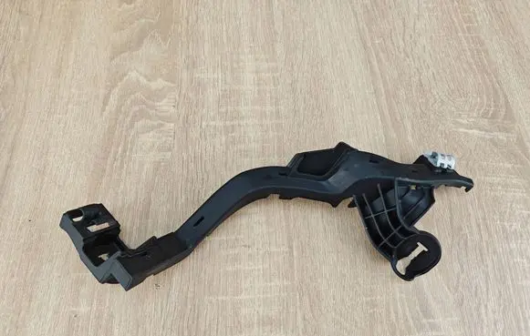 BMW X6 G06 Air filter cleaner box bracket assembly 5A50447