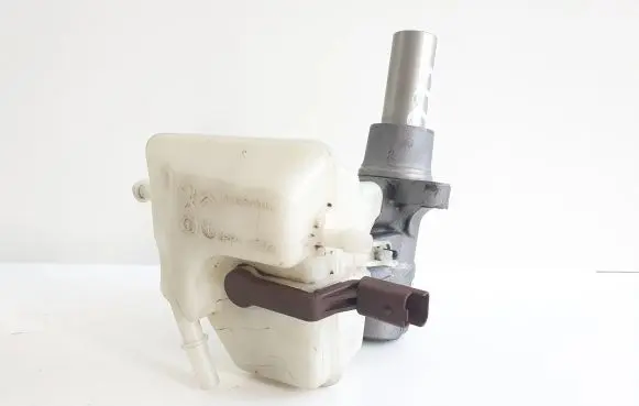 Peugeot 308 Master brake cylinder 03350890831