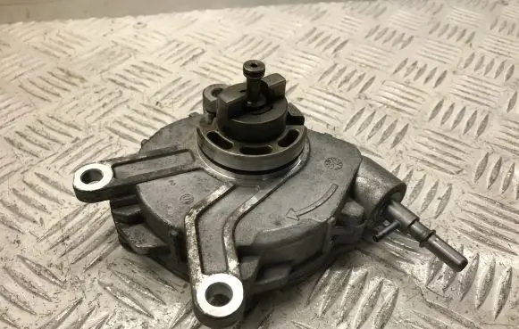 Toyota Avensis T250 Vacuum pump 293000R010 12010795