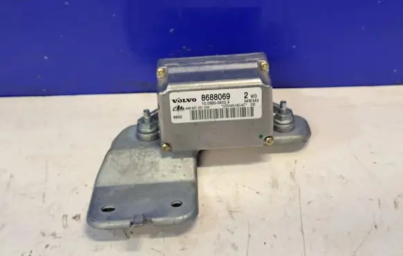 Volvo V70 ESP acceleration yaw rate sensor 8688068