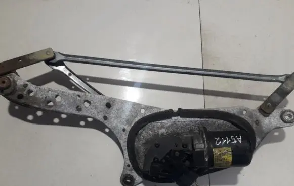 Renault Laguna II Front wiper linkage and motor 8200000525