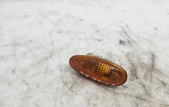 Mitsubishi Pajero Front fender indicator light 6R0190098
