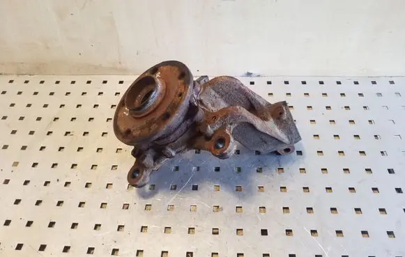 Seat Leon (1P) Front wheel hub 