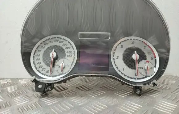 Mercedes-Benz A W176 Speedometer (instrument cluster) A1769000101
