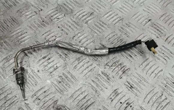 Mercedes-Benz A W176 Exhaust gas temperature sensor a0009059005