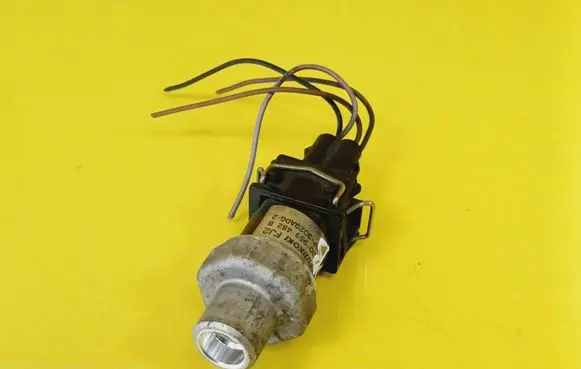 Air conditioning (A/C) pressure sensor