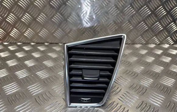 Audi Q5 SQ5 8R Dashboard side air vent grill/cover trim 8R2820901E 9025300L01981