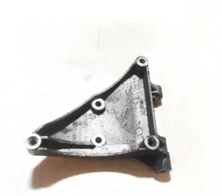 Audi A6 Allroad C5 Engine mounting bracket 059260885F