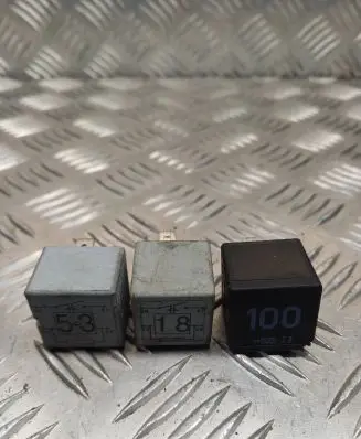 Seat Ibiza III (6L) Other relay 141951253B 191937503 7M0951253A