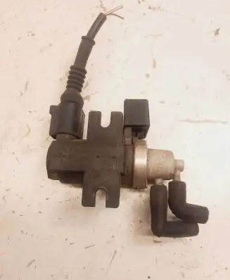 Volkswagen PASSAT B6 Turbo solenoid valve 906627A