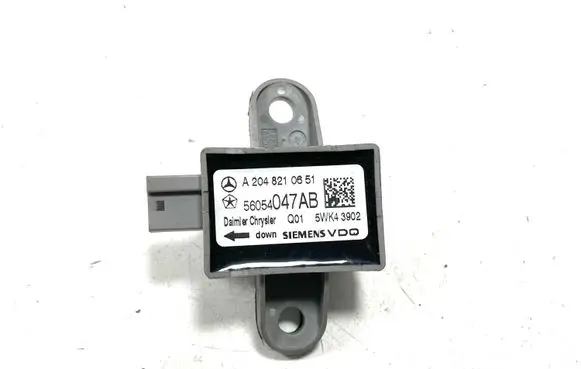 Mercedes-Benz C W204 Airbag deployment crash/impact sensor A2048210651 56054047AB 5WK43902