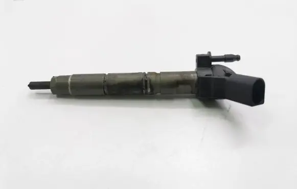 Mercedes-Benz CLS C219 Fuel injector A6420700587 0445115027