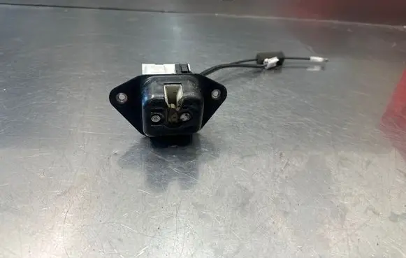Honda Accord Loading door lock 6d27