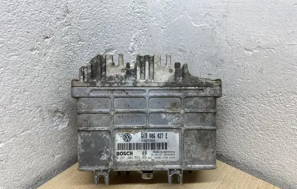 Volkswagen Polo III 6N 6N2 6NF Engine control unit/module 6K0906027E 26SA5003 0261204593