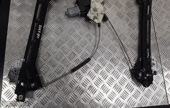 Volkswagen Beetle A5 Rear door window regulator with motor 5C5837462B